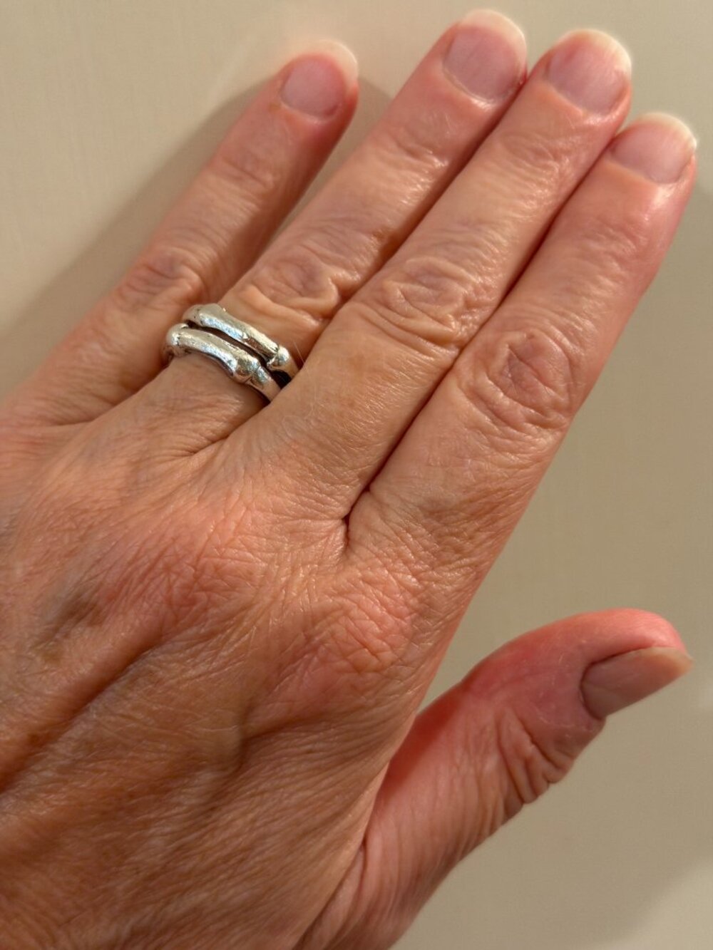 Tiffany & Co. sterling silver "bamboo" stackable rings (quantity: TWO) - Picture 6 of 15